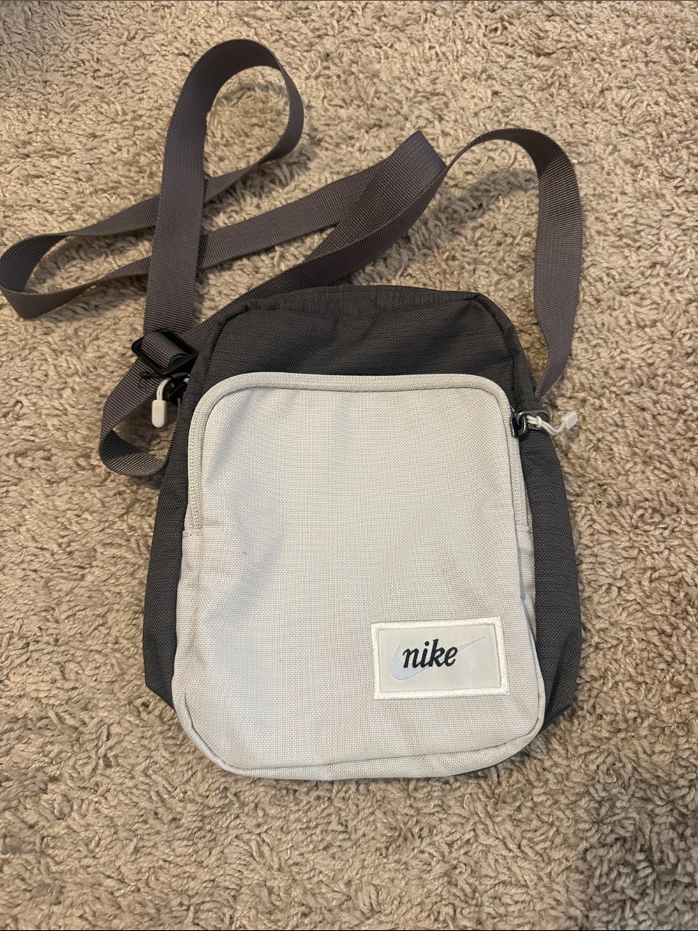 Nike Men’s Two-Tone Crossbody Bag in Light Gray and Black